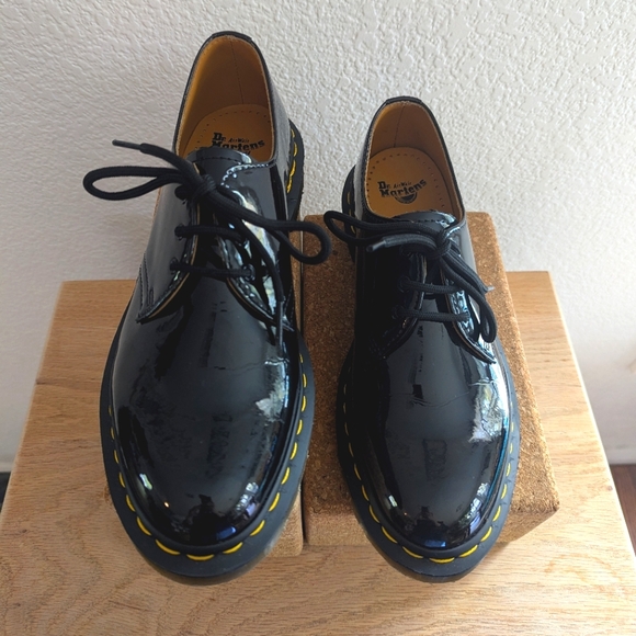 DOC MARTENS 1461 PATENT LEATHER OXFORDS - BLACK - NWOB - Picture 2 of 11